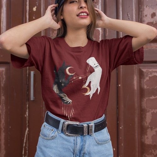 Alchemy Hands T-shirt Oversized Shirt for Women Aesthetic - Etsy Israel