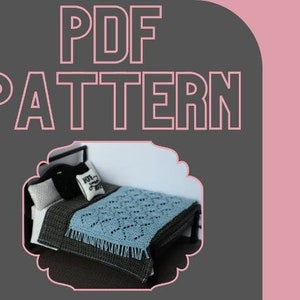 Wzór do robienia na drutach w formacie PDF - Narzuta na domek dla lalek - Diament z dzianiny pończoszniczej i podwiązki - Skala 1:12