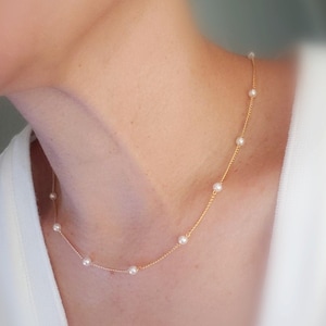Pearl Choker. Dainty Pearl Chain Necklace.  Satellite Chain Pearl Necklace. Floating Pearl Necklace. Layering Necklace. Prom Party Jewelry