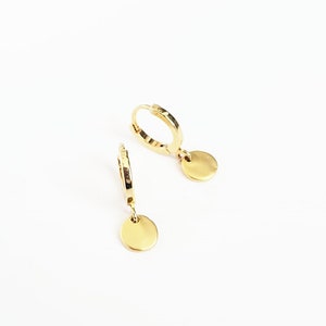 Mini Disc Earrings, Tiny Gold Coin Earrings, Small Disc Hoop Earrings, Disc Charm  Huggies, Everyday Minimalist Jewelry Simple Modern Dainty