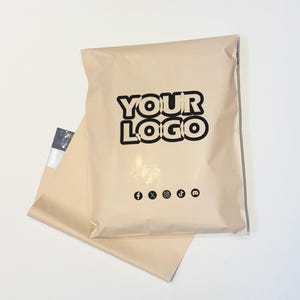 Bolsas de correo de polietileno de color beige crema personalizadas, bolsas de envío personalizadas con logotipo de un color, bolsas de envío mate personalizadas