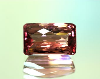 14,41 karatów Naturalny Różowy Turmalin 17,2 x 10,5 mm Prostokąt. Szlif w kratkę. Intensywny różowy kolor. Lśniące fasety. Bez obróbki. Czysty kamień.