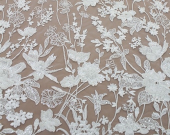 Pärlbesatt 3D-blomspetstyg: Couture brudslöjamaterial