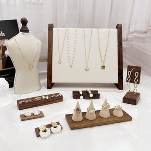 Élégant présentoir à bijoux en noyer, collier, support pour boucle d'oreille, anneau, organisateur de bijoux pour concept store, vitrine de photographie, salon des bijoux