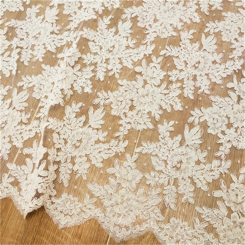 Elegant Corded Lace Fabric Beautiful Floral Wedding Dress Fabric Soft Bridal Lace Fabric By The Yard