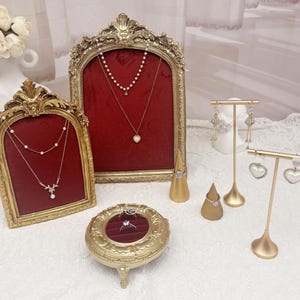 Goldrahmen Schmuck Display Set Ohrring Vintage Stil Fotografie Ring Kegel Halter Hochzeit Flach Dekor Geschenk für ihre Tochter Geburtstag