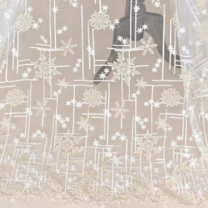 Snowflake Embroidery Lace Fabric: Off-White Tulle Guipure for Wedding Dress