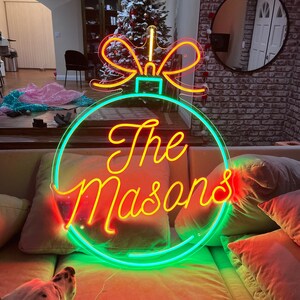 クリスマスオーナメント ホリデー用のパーソナライズされたネオンサイン - カスタム名オーナメント