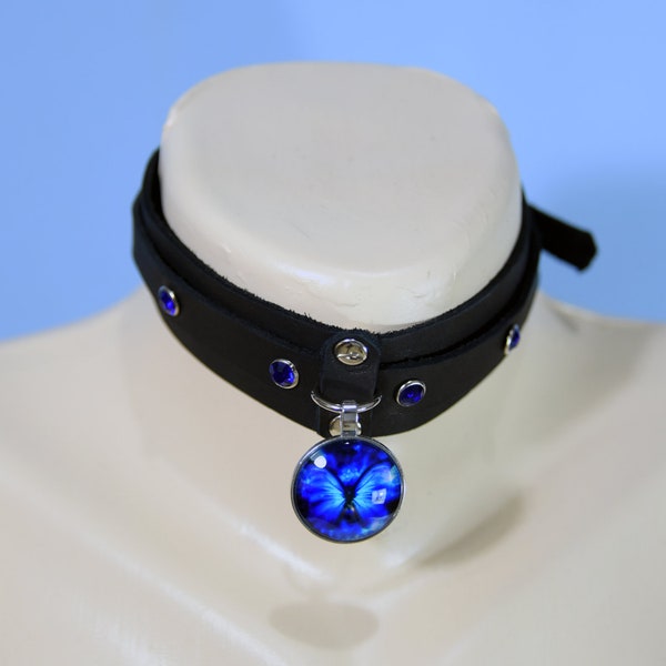 Leather butterfly collar