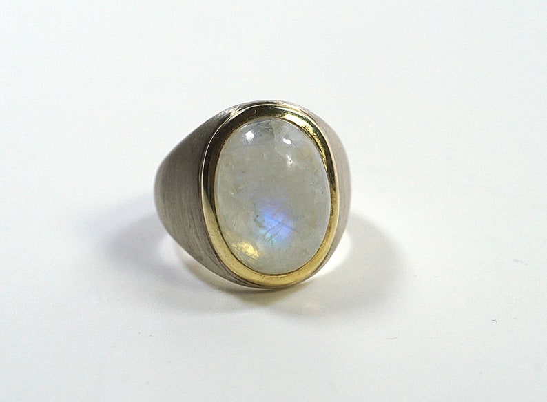 Rainbowmoonstone Ring image 2