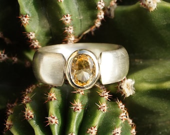 Citrine ring, golden yellow and massive