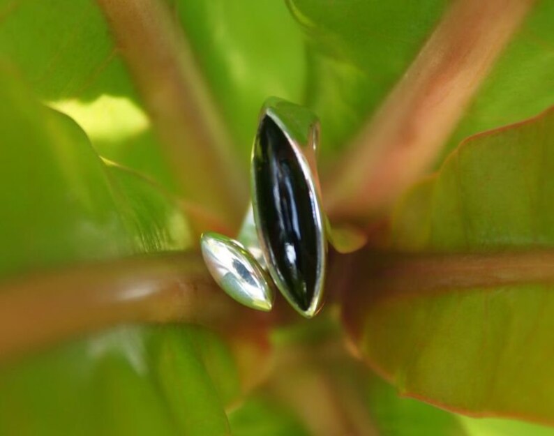 Onyx ring, black, striking shape, silver 925, image 1