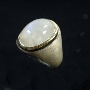 Rainbowmoonstone Ring image 5