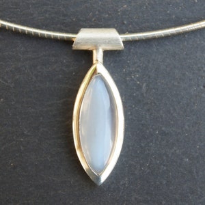 Blue moonstone pendant in silver. image 2