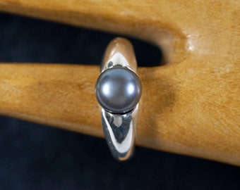 Pearl ring gray, special price!