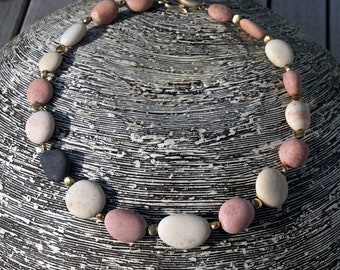 Collier de galets