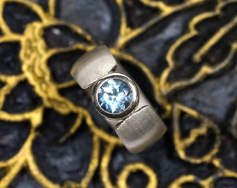 Bague aigue-marine ronde, dorée et magnifique
