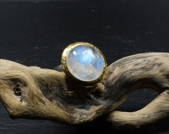 Rainbowmoonstone Ring, unique