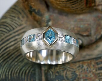Topaz ring with 8 insertion stones