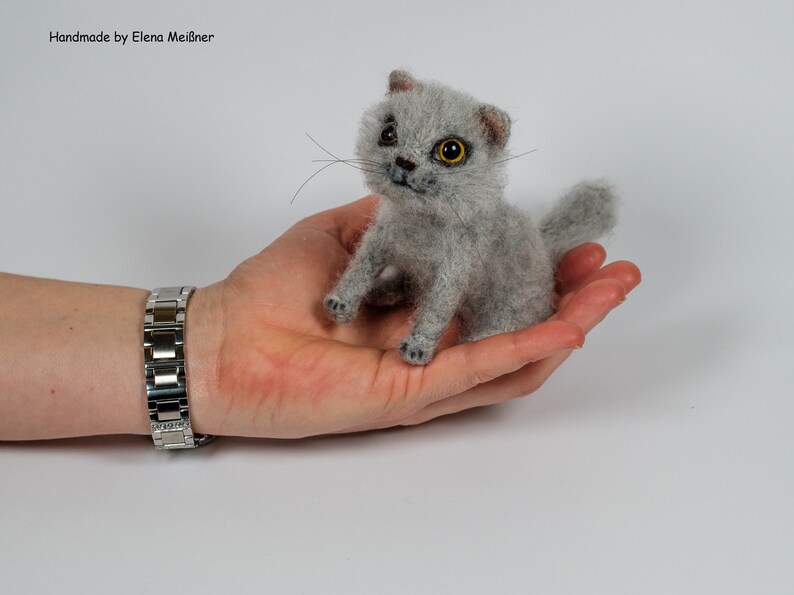 The special gift Favorite animal Felted cat Miniature domestic animal Little cat in miniature Felting Gift idea