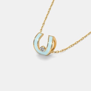 Colgante con la letra "U" en plata de ley 925, diseño adorable de un solo circón con letra U y doble cara del alfabeto, hecho a mano en Meena Work.
