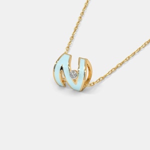 Colgante con la letra "N" en plata de ley 925, letra N con un solo circón tachonado, colgante de doble cara hecho a mano con trabajo Meena.