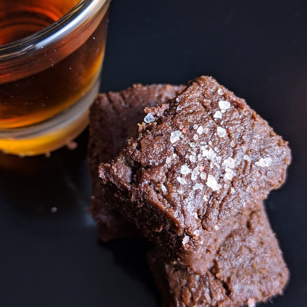 Bourbon Chocolate Fudge | Alcohol Zinged™ Infused Chocolate - Salted Caramel Dark Chocolate Gourmet Fudge - Bourbon Gifts - No Buzz Treat