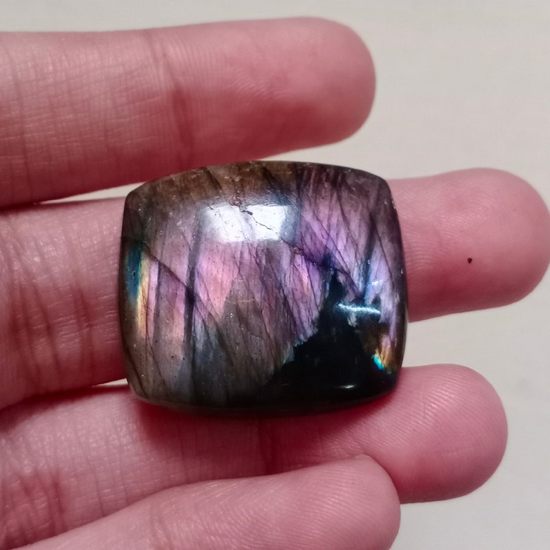 31 Carat Fantastic Purple Fire Labradorite Cabochon,Natural Labradorite Gemstone,Loose Gemstone Size 29x22x6 mm.