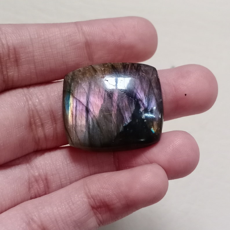 31 Carat Fantastic Purple Fire Labradorite Cabochon,Natural Labradorite Gemstone,Loose Gemstone Size 29x22x6 mm.