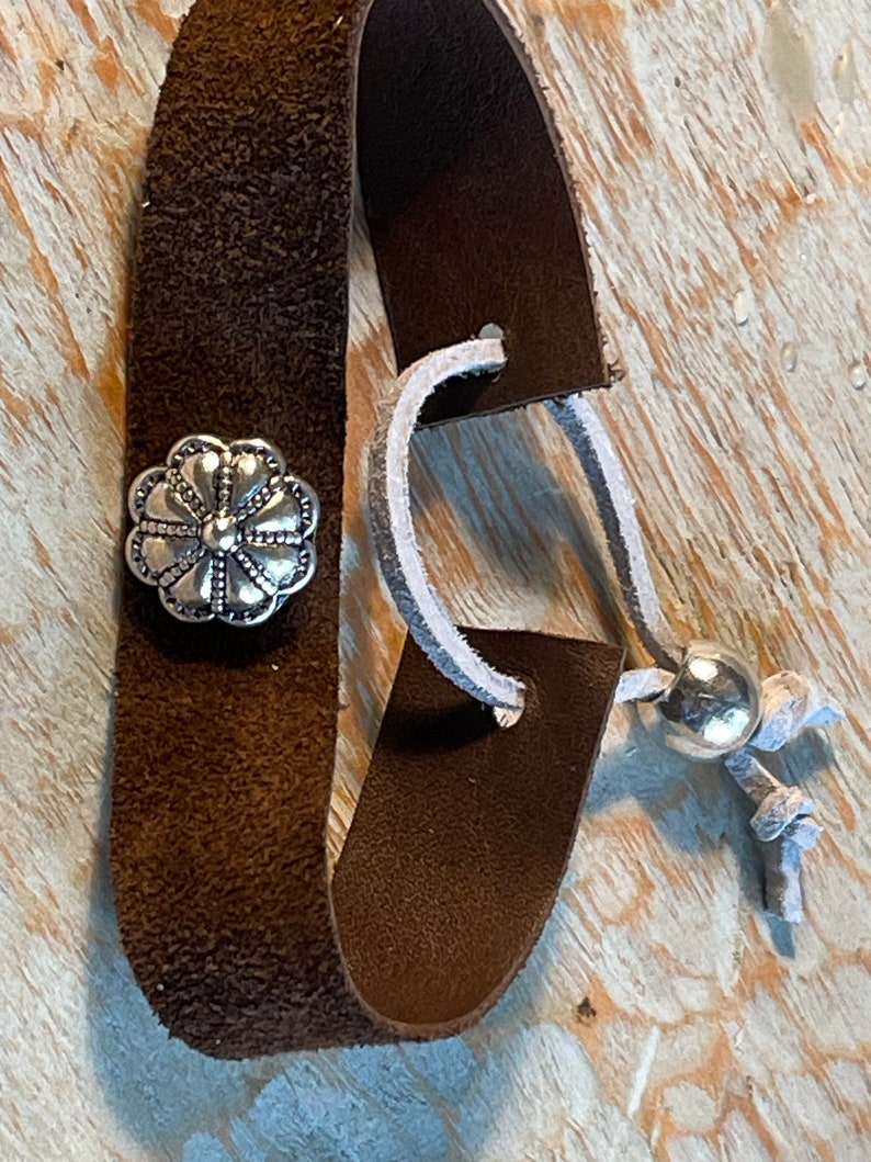 Suede and Silver Bracelet. Adjustable. image 4