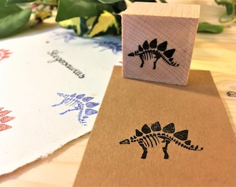 Rubber stamp dinosaur skeleton stegosaurus fossil dino wooden mounted paper craft gift animal zoo self-made design stamp