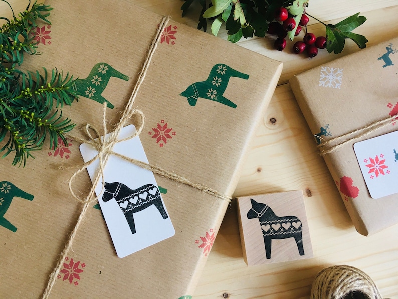Rubber stamp dala horse with heart pattern scandinavian nordic christmas motive wooden mounted paper craft gift self-made design stempel