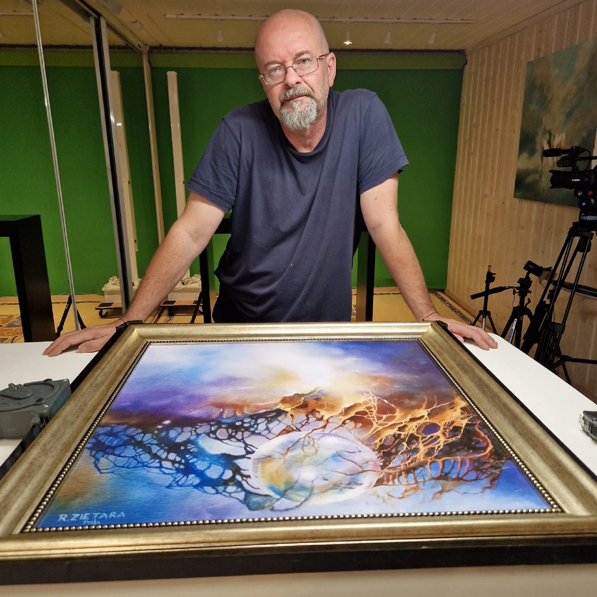 gallery photo