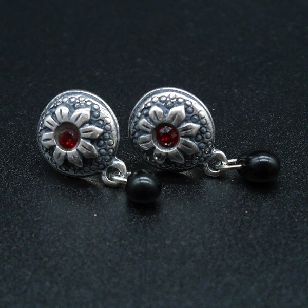 Clou d'oreilles cristal de Swarovski Rouge et goutte noire