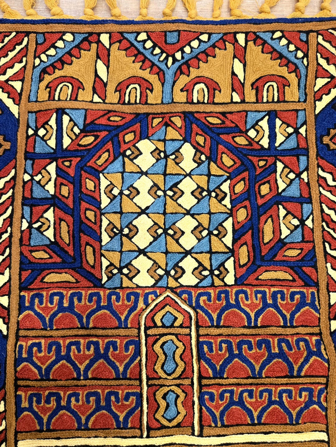 Hatchlu Rug Kashmiri Small Chain Stitch Rug, Wallhanging,
