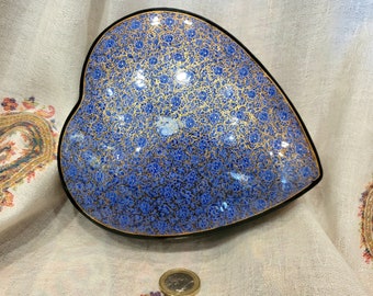 Large hand-painted papier-mâché jewelry box in heart shape with Persian flower motif