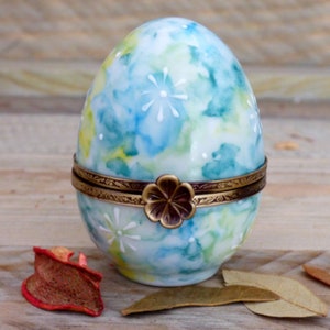 Emerald green or pink porcelain tooth box egg - birth gift - christening - porcelain