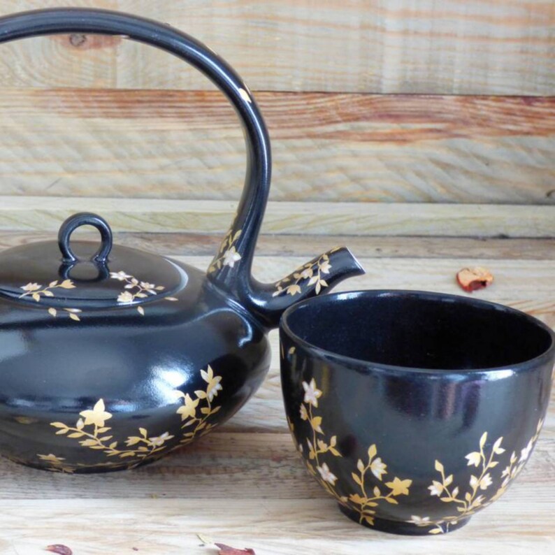 Black tea cup in Limoges porcelain Gold japanese flowers decor image 3