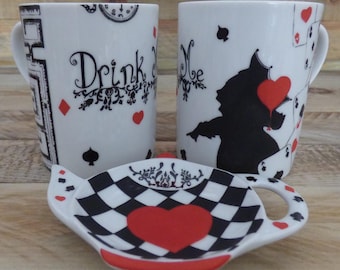 Alice Wonderland porcelain mug - Queen of hearts - Limoges
