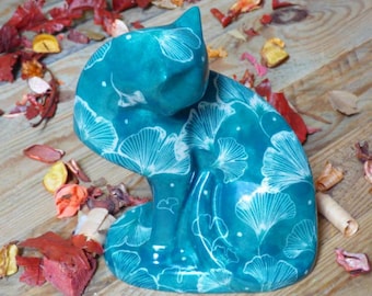 modern statue cat porcelain Ginkgo leaves emerald green - Unique and customizable decorative object