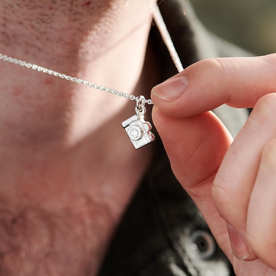 SLR Camera Silver Necklace - Unisex Photographer Gift For Men & Women - Vintage Camera Pendant - Silver SLR Necklace Photographic Gift