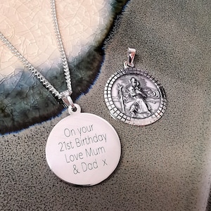 Collar de plata de ley con borde de mosaico de San Cristóbal. Regalo de viaje para hombre. Medalla de San Cristóbal de alta calidad.