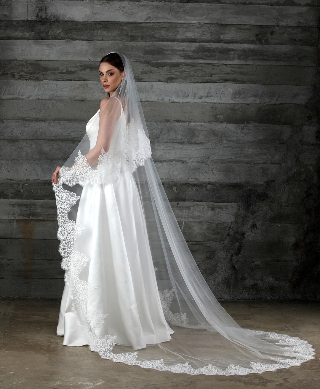 White Cathedral Lace Trimmed Veil ✨?? Bianco Ivory Single Tier Floral Lace Edge Cathedral Veil S514 main image 4