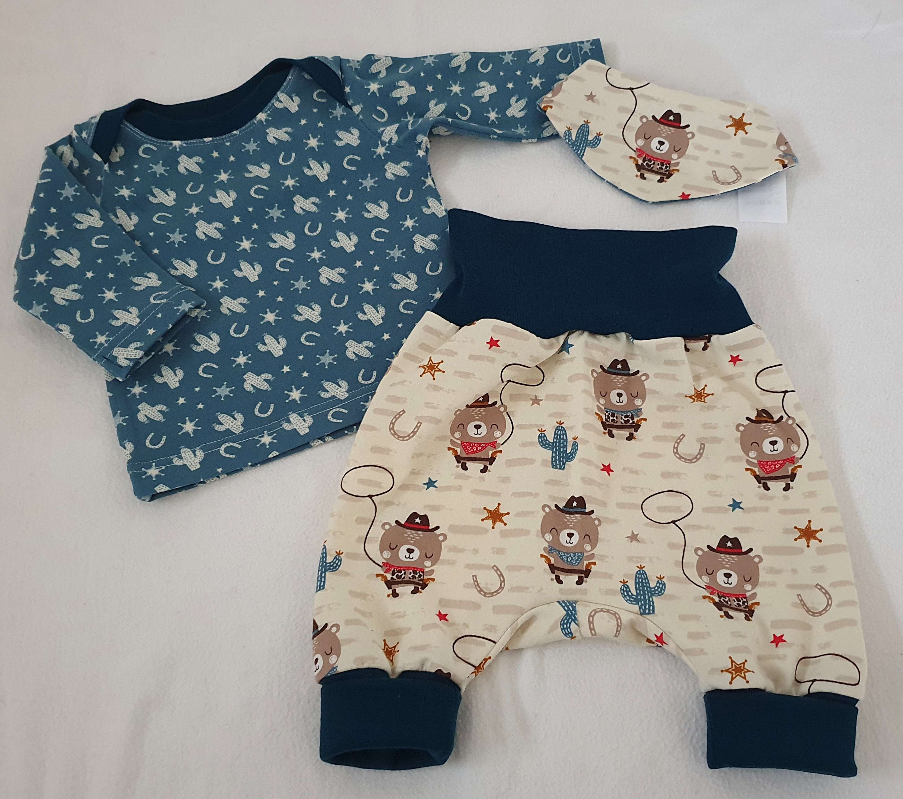 3-piece baby set - "Lucky Bear" - size. 50-56 / bloomers, with matching shirt and triangular bib