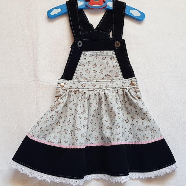 Latzkleid - Cord blau Mille fleur - Gr. 74/80