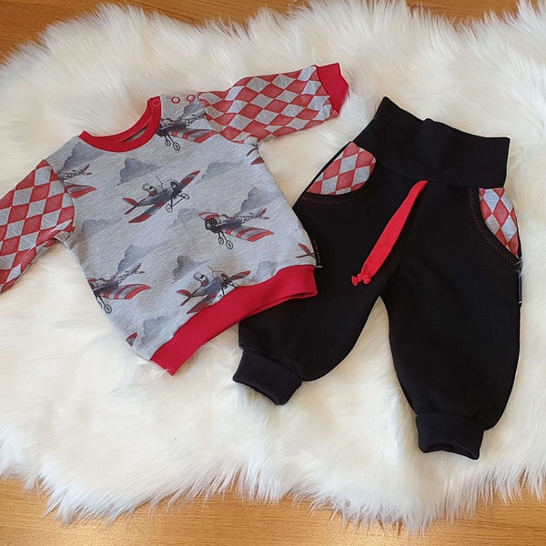 Babykombination - fliegende Kisten - Gr. 62/68 - bestehend aus Mitwachshose und Pullover