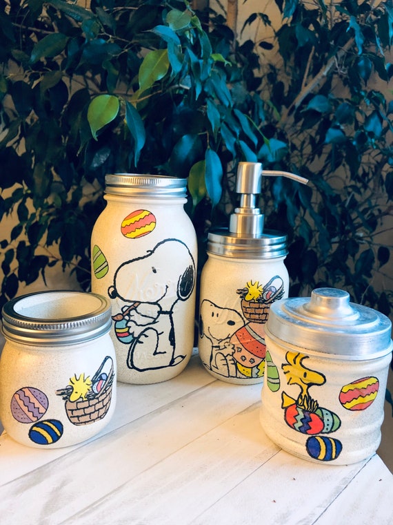Decouped Snoopy jar set