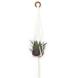 Hanging planter - Macrame plant hanger - Plant hanger - Plant hanger macrame - Boho planter - Macrame wall hanging - Pot hanger - Boho decor