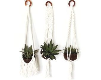 Set of 3 styles Plant hangers - Hanging planter - Macrame plant hanger - Plant hanger macrame - Boho planter - Macrame wall hanging