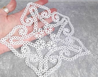 Star and Hearts Tatting Doily Pattern (PDF)